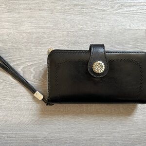 Elegant Black Leather Wristlet by [Brand]
